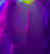 G0THRUBY's tweet photo. low quality but jennie kim is so hot https://t.co/zdu9wPUWAM