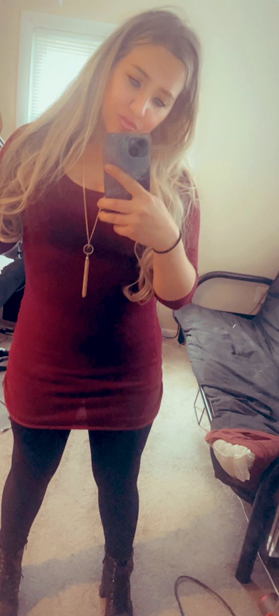 TTVxSheriMariex's tweet photo. Had to leave the house today and this is the best I did to dress up #awkwardselfie https://t.co/s741LtH6Sm