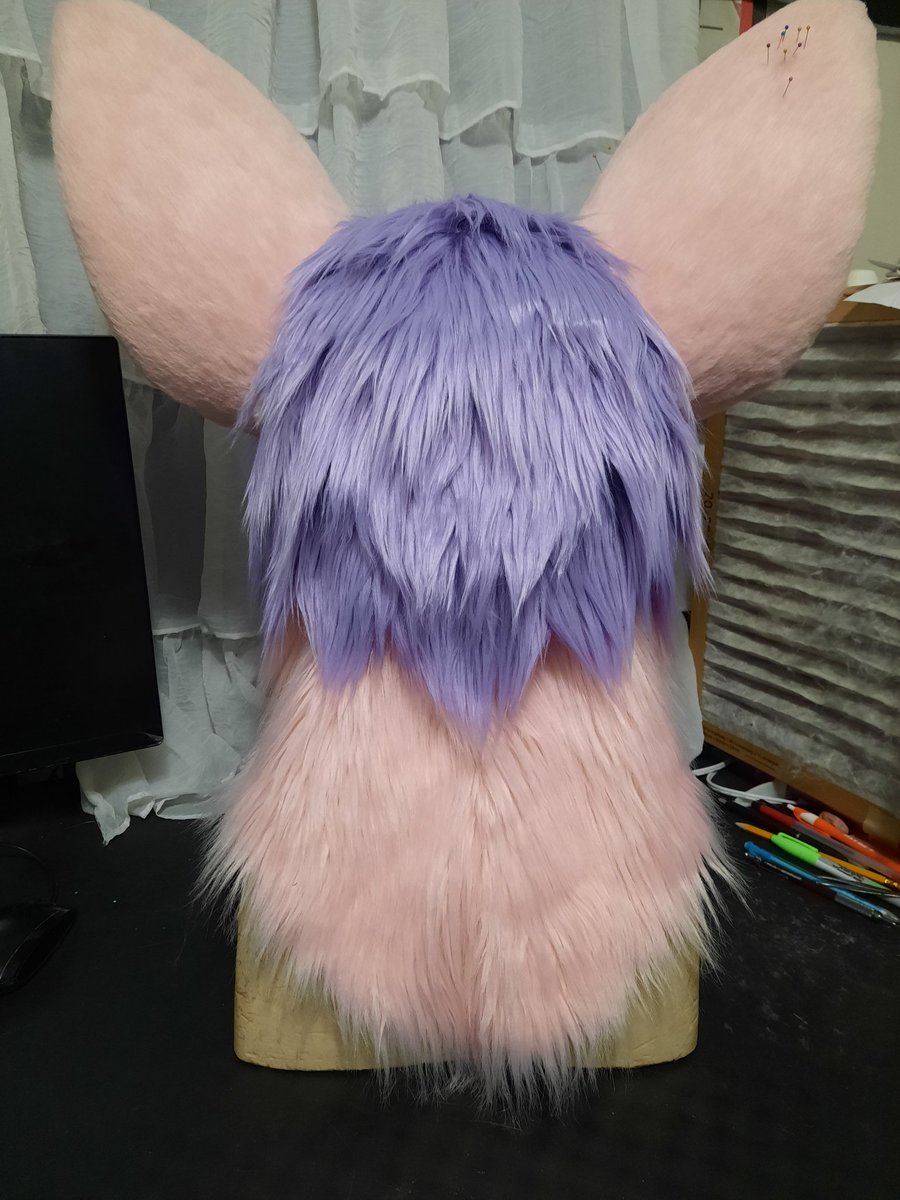 The kangaroo's hair is all pinned in place. Just need to sew it in!
#MatchaFursuits #fursuit #fursuits #fursuitmaker #kemono #kemonosuit #kemonofursuit #furry #furries #furryfandom #fursuithead #kangaroofursuit #WIP