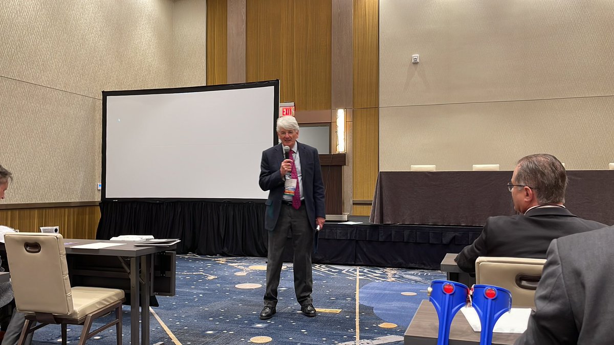 AndrogenSociety's tweet photo. President of Society Hugh Jones is kicking off this year‘s meeting. Registration is still open as it’s a hybrid meeting! #testosterone #androgens #TTh https://t.co/BjFgxtSJuJ