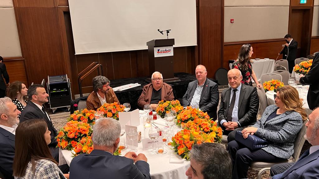 sinasen1's tweet photo. #Kosder Armatörleri ve İşletmecileri Derneği'nin organize ettiği iftar programına katıldık. https://t.co/DrpfmS0rOC