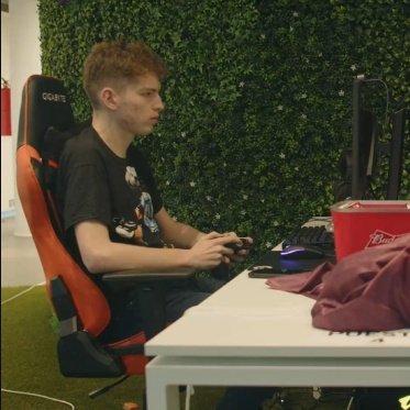 A Davo Xeneize 🐒 le tocó Qatar 🇶🇦 (CATAR LECHE SENEGALESA 🍼🇸🇳)

→ Afuera en grupos ☠️⚰️
→ Juega con las flechitas ◀️🔼🔽▶️
→ *pausa* ⏸️😴
→ Más tiempo en el menú que jugando ⚽❌
→ Owned by el Cobrismo (again) 🐍🔥
→ *pausa de vuelta* ⏸️😴

FALLECIÓ EL DAVISMO 🙈🪦🇸🇪