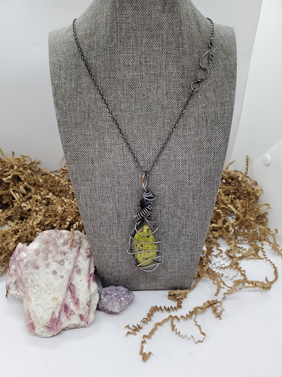 Bohemian Pendant, Green Opal Necklace, Copper Jewelry, Gift for Girlfriend, Healing Pendant, Gemstone Jewelry #BohemianPendant #GreenOpalColor 
$44.5
➤ etsy.com/listing/115059…