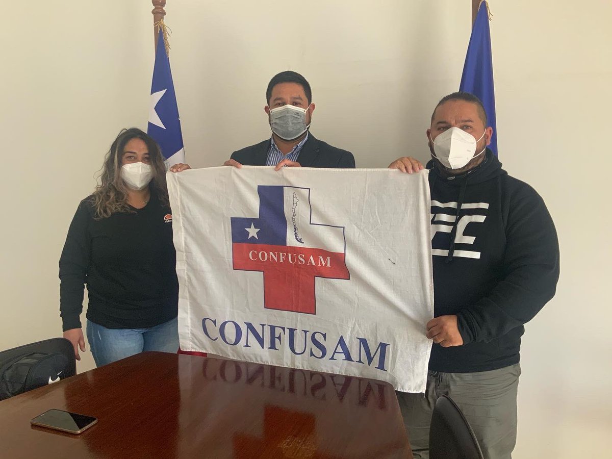 DPPChanaral's tweet photo. Positivo encuentro con los dirigentes de los funcionarios de la salud pública de El Salvador #afusam . Nos permitió detectar espacios para mejorar las condiciones de quienes trabajan en salud y por los cuales debemos mejorar. @jorgensama @gabrielboric @dpratacama @goreatacama https://t.co/CExHiMOwD7
