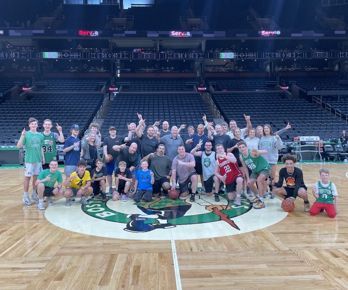 MelissaReale11's tweet photo. Good times this morning at
TD Garden π #servIQ https://t.co/bvByZ1qlBd