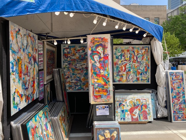 MidFirst's tweet photo. Enjoy some Oklahoma sunshine! With three stages of nonstop performances, we will see some of the best local artists this weekend at the Festival of the Arts!  #midfirstinthecommunity #festivalofthearts #okcfa https://t.co/Ym6Kfhw2mw