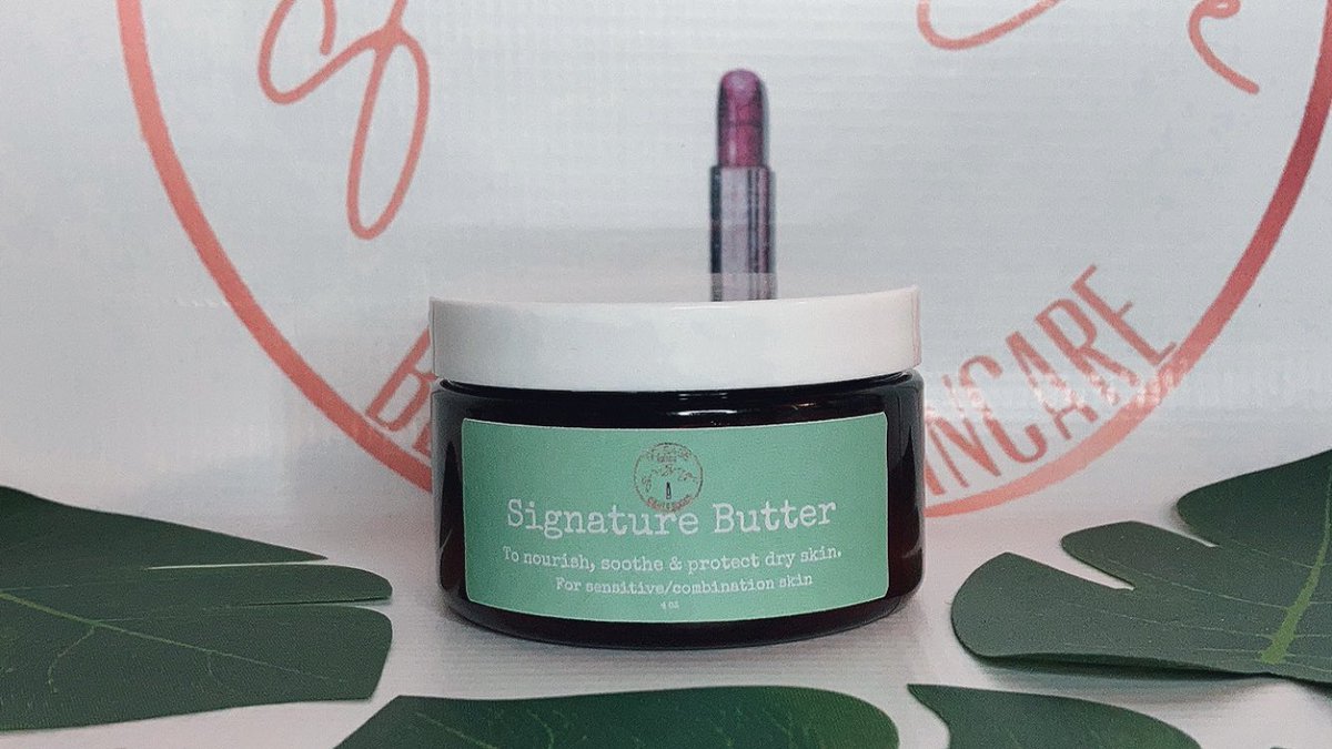 SoSageCosmetics's tweet photo. Signature Butter✨ 
By: So Sage Cosmetics
• 
•  
•
To nourish, soothe &amp; protect dry skin for sensitive/combination skin.

https://t.co/LaYNCVrym0🛒💚 https://t.co/NlQWSm20qe