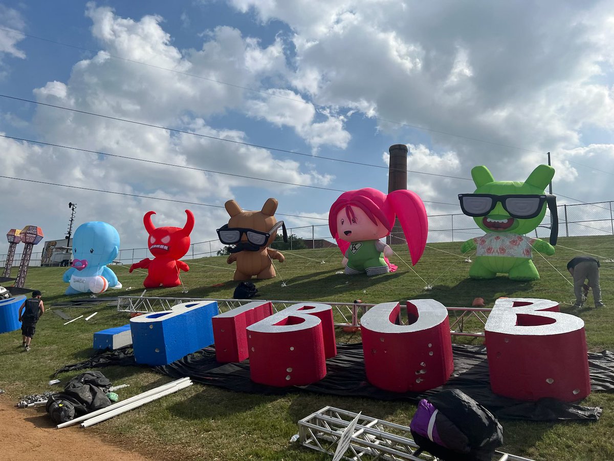 RealDiscoDonnie's tweet photo. Should have done the party today….it’s nice out☀️☀️☀️☀️ https://t.co/p87jzpVyjZ