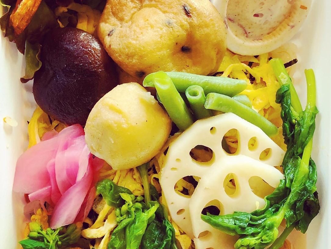 mixcafe4's tweet image. いつかのちらし寿司。
こちらがこどもの日、
西猪名公園で開催予定の
イベントで再度登場‼️
15個限定ですので、
お早めにお買い求めくださいませ♪

#mixcafe 
#北摂カフェ 
#北摂ランチ 
#テイクアウト
#キセラ川西
#川西能勢口 
#川西カフェ 
#川西ランチ 
#川西テイクアウト