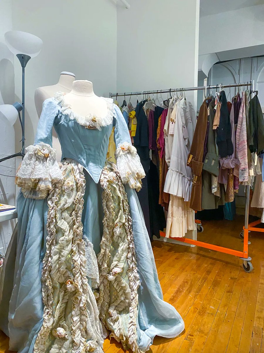 ChicagoOpera's tweet photo. First looks at the #QuaminosMap costumes! Thank you to the costume dept
Danielle Preston - #CostumeDesigner
Rebecca A. Scott - #Wig & #MakeupDesigner
@BrendaMWinstead- #Costume & #WardrobeSupervisor
@BrenCoombs - #PropsCoordinator https://t.co/EVDOkp9ikb