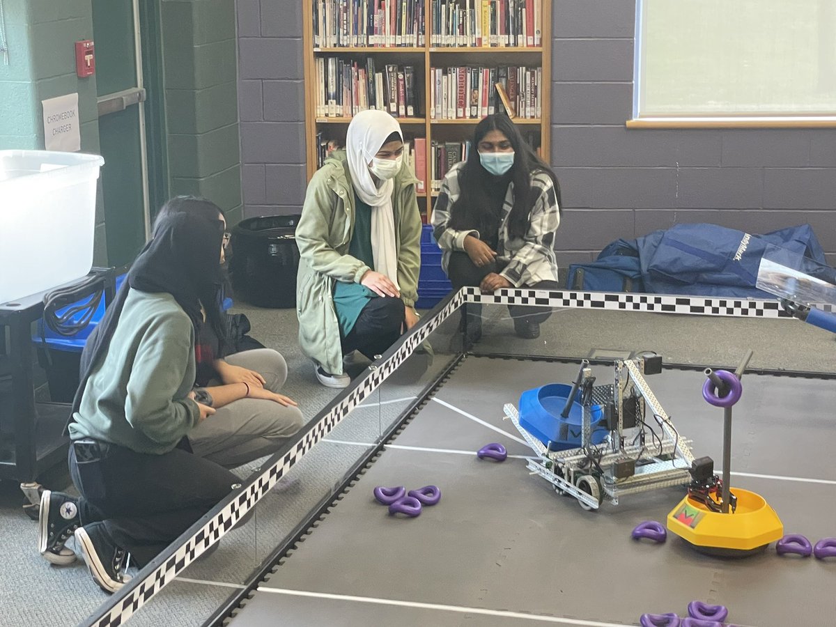JennParrington1's tweet photo. These ladies are unstoppable!  Day 1 of @skillsontario VEX Robotics Competition with our great grade 10 team @JCR_Storm! @muller_mon @DDSBSchools @DDSBSchools https://t.co/trDBzuV3Bj