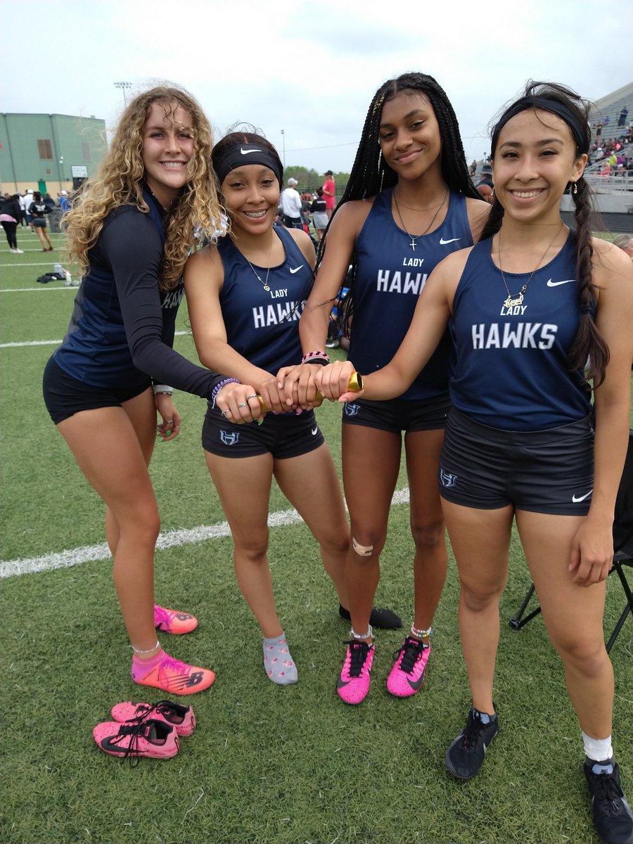 Regional qualifiers 4x200 2nd place! Congratulations hawks!