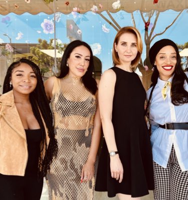 TheDHB's tweet image. Our team @TheDHB 🫶🏼 Together through covid uncertainty we held strong. Entrepreneurs of different backgrounds who discovered commonality &amp;amp; true sisterhood throughout lockdowns. ✌🏽day we’re still fighting to hold onto all we built together💪🏽 #SaveTheDHB @MayorOfLA @BradSherman