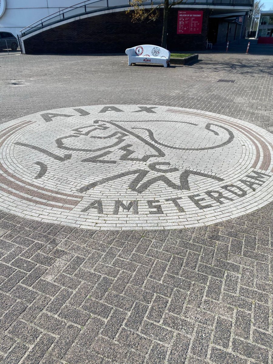 soccerjesswade's tweet photo. A day off in the heart of Amsterdam definitely called for some site seeing 🇳🇱

From museums to more football - it was a good day out 👣

#teamFZ #oneFZ #football #travel #amsterdam https://t.co/BxV6PxmhIP