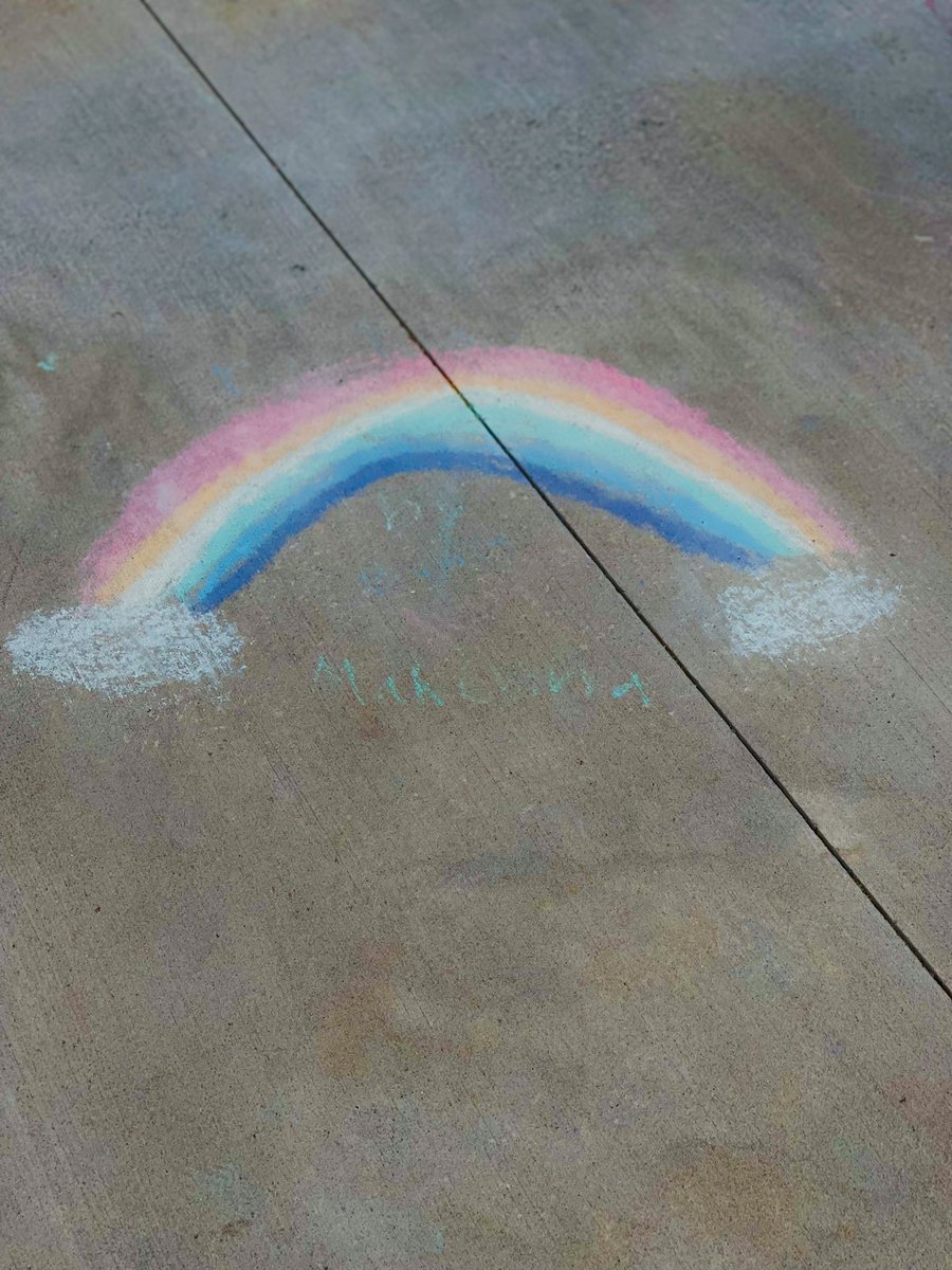 The_Mr_Booth's tweet photo. The best thing about spring time is that all of the little Picassos come out at recess! This made my entire day. 🌈#ColorTheWorldWithLove #ReevesAchieves #Reeves3 https://t.co/222YikfcDT