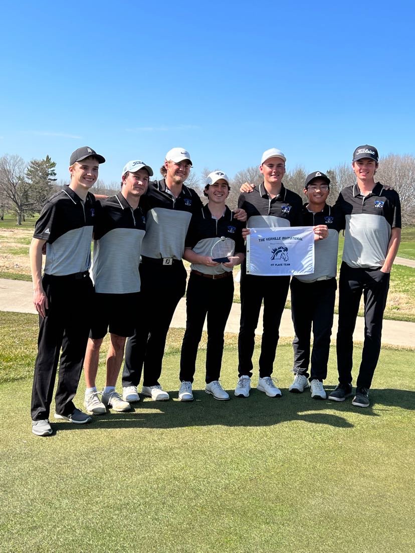 BearsGolfM's tweet image. Bears shoot low round of the year with a 285 (-3) and get the win!
🔵Tyler Sansgaard 70
🔵Logan Barnes 70
🔵Ethan Gillis 70
🔵Sam Vertanen 75