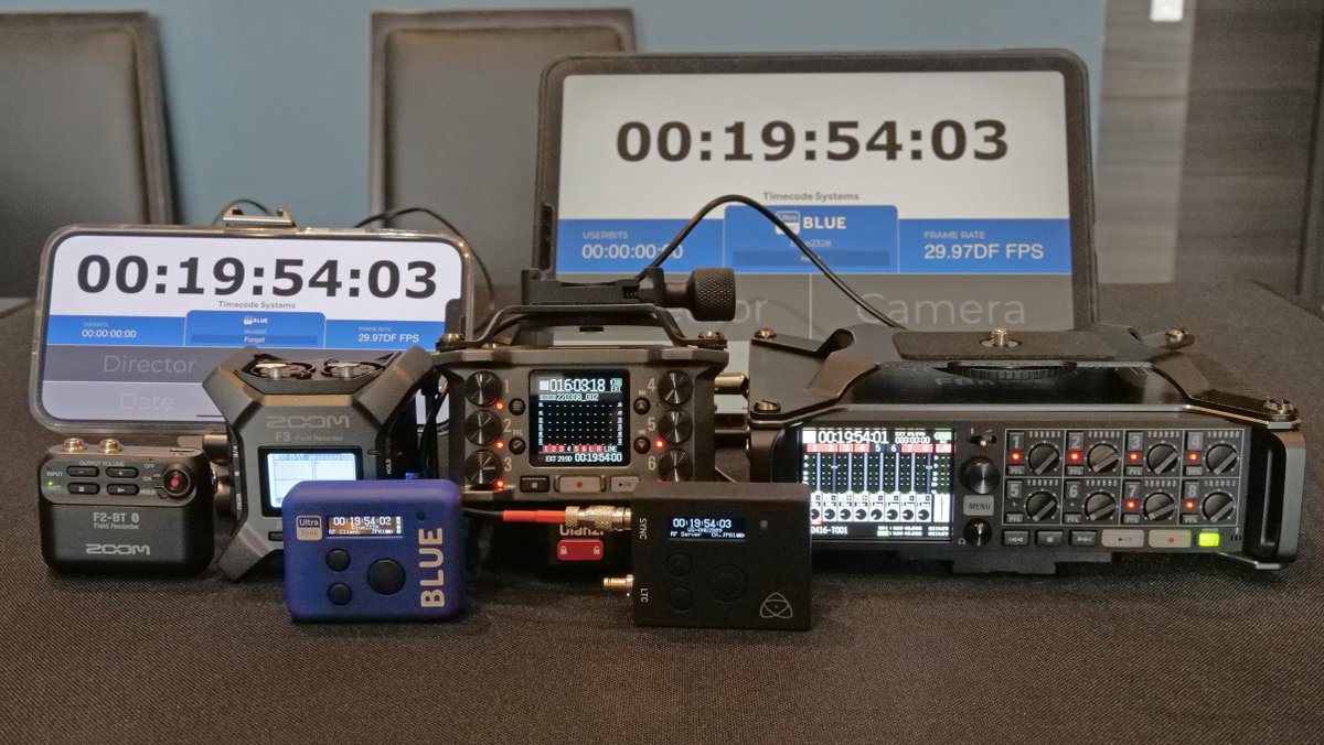 KayMonaka's tweet image. タイムコードシンクロ。Zoom4台とiPhone  iPadのオーディオ同期は出来た。あとはカメラ10台を同期させたいのだがコレってUltraSyncOne を10台買わないといけないのかなぁ？コスパの良い方法。。教えて分かる人！
#TimecodeSystems 
#UltraSync_BLUE  
#UltraSync_ONE