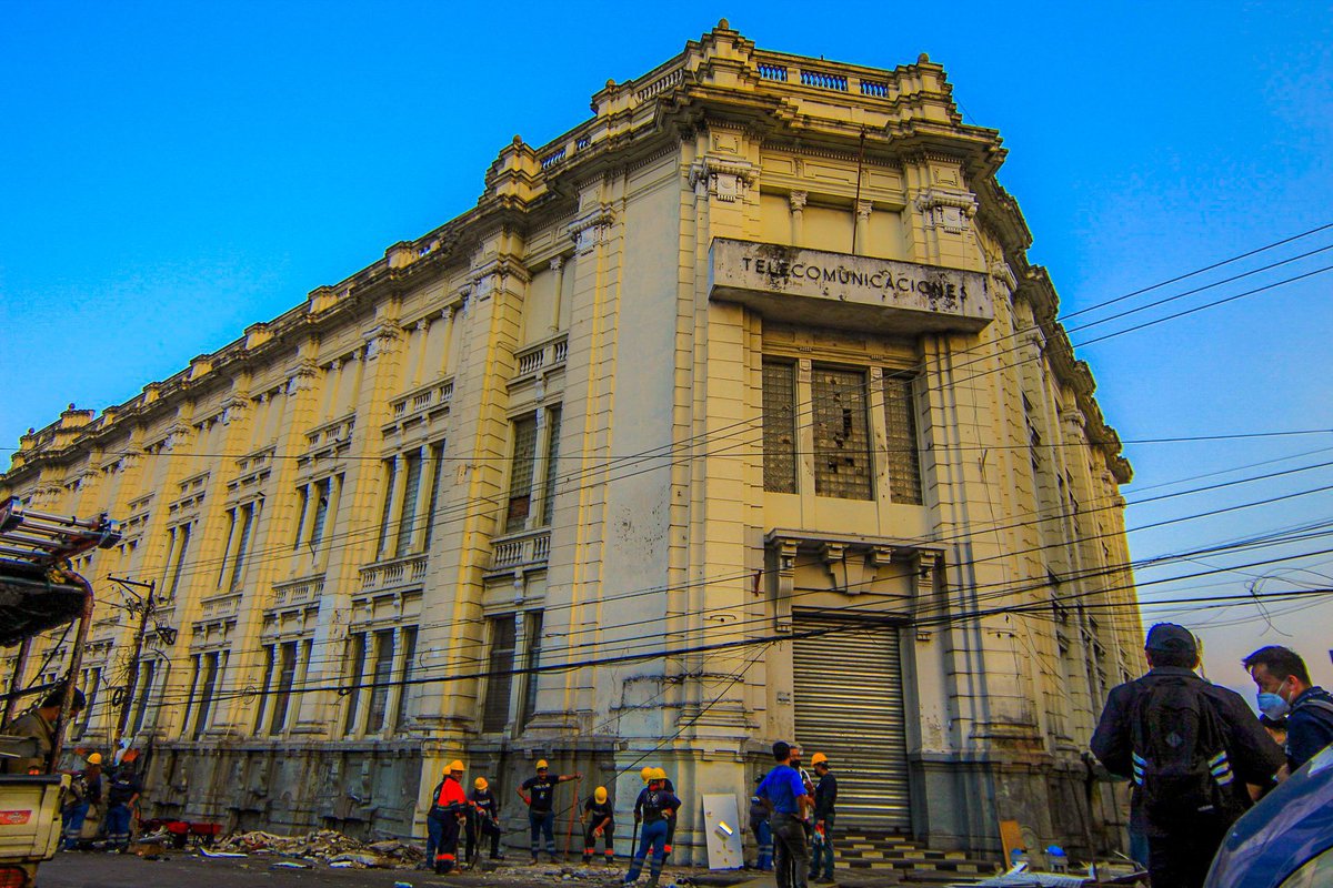 EnyAguinada's tweet photo. Gran trabajo alcalde @marioduran y a todo el equipo de @alcaldia_ss, sin duda la fase 2 de revitalización del Centro Histórico de San Salvador potenciará el turismo. 🇸🇻 🏛🙌 https://t.co/0HQzSB742p