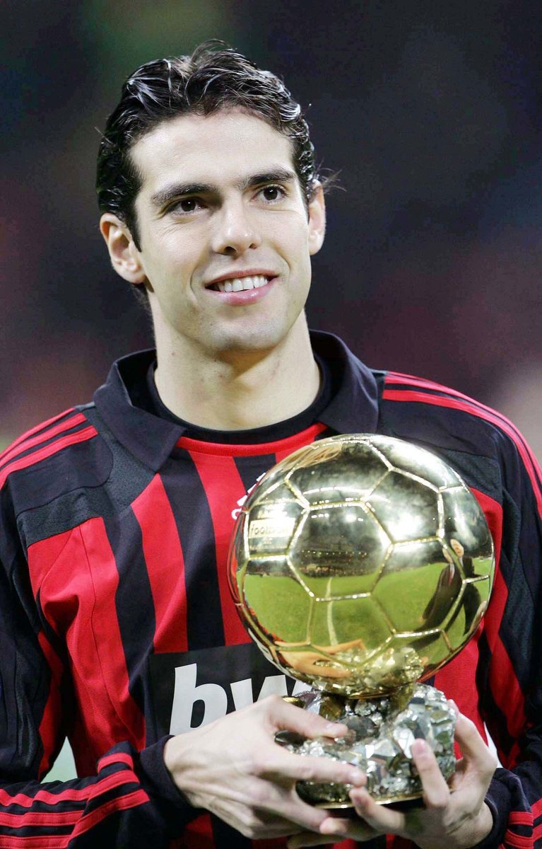 ActuFoot_'s tweet photo. Joyeux anniversaire à Kaká qui fête aujourd'hui ses 40 ans ! 🎂🇧🇷 https://t.co/19Hi007M3l
