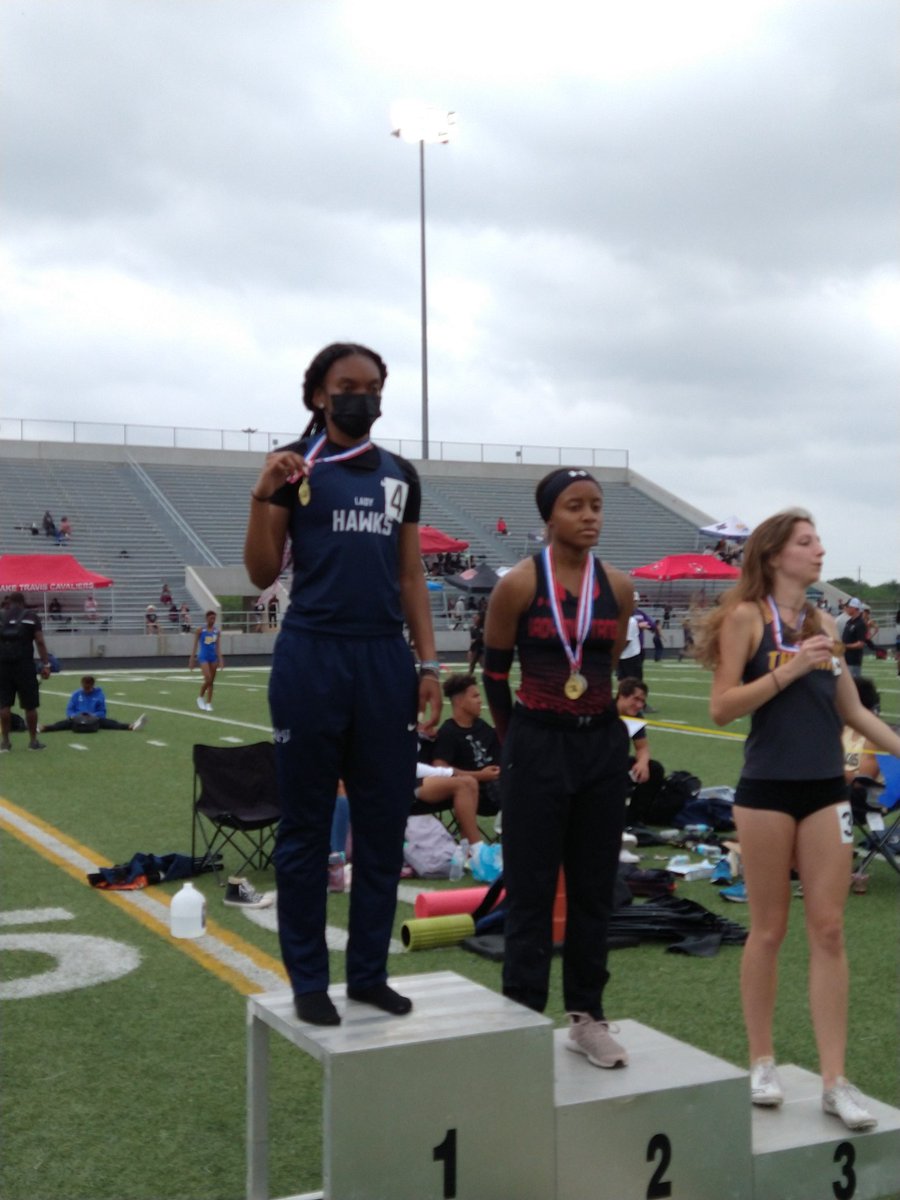 Area 400m Champion Jasmine Haywood 59.24 ! Congratulations!