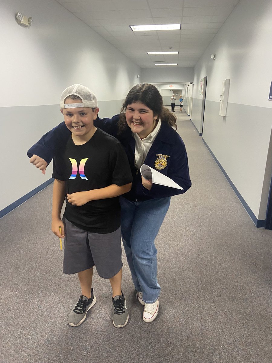 Carter is so excited to be an Eagle next year🦅 <a href="/EvanaFretterd/">Mrs. Fretterd</a> look who made him feel right at home!!!