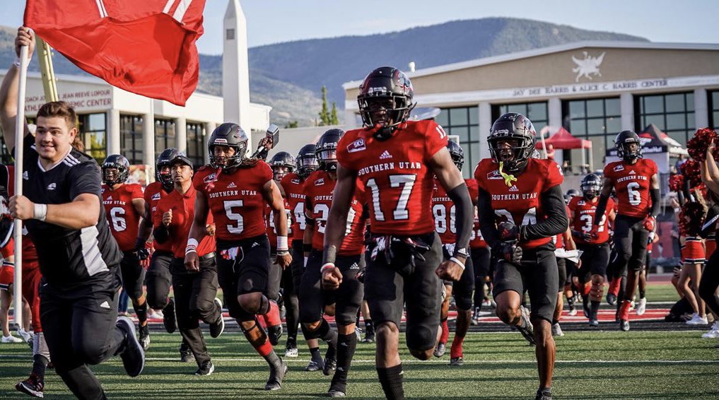 timmyfleischood's tweet photo. Excited to say I will be playing D1 football @ Southern Utah University! I want to say a special thanks to my parents for always supporting me through everything. Also to Fork Union Military Academy, all the coaches who helped me, and Coach Fitzgerald for bringing me in.🔴⚪️ https://t.co/kxLvw0bcw7