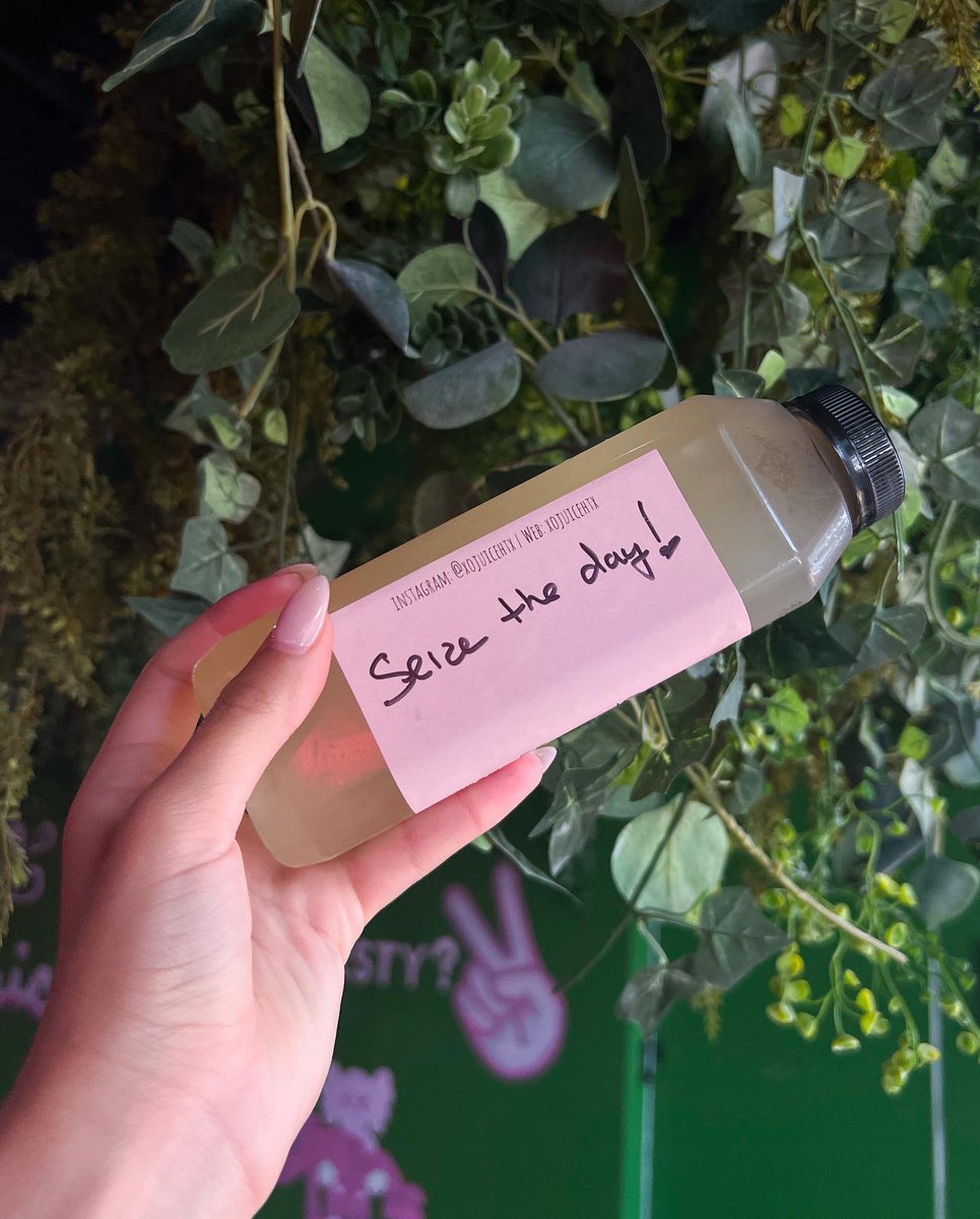 Calling all 🥥 lovers! 👀✨
If you’re in Houston, and you love coconut you have to try our Coconut H2O… Available in store now! 🤎

Come visit us in today! 
3407 Montrose Blvd Suite B-2, Houston, TX 77006
xojuice.com