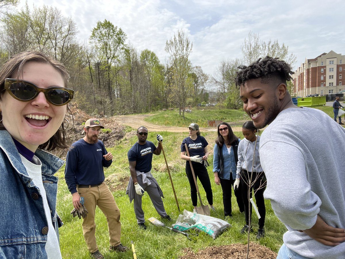 HANnah_SOL0's tweet image. #TeamKing is on #TeamTree this #EarthWeek2022 and every week