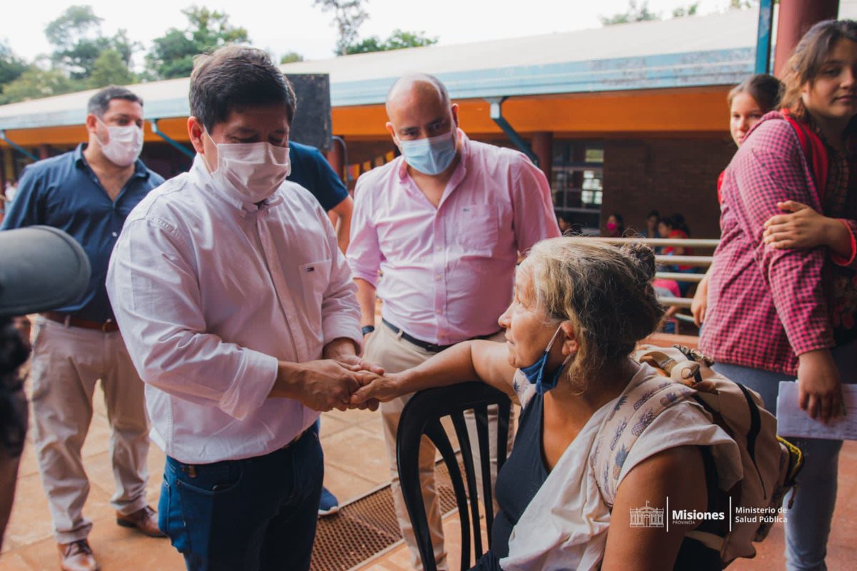 OscarAlarcon_'s tweet photo. Hoy, Lanzamiento oficial del Plan Sanitario Salud Integral Misiones “SIMISIONES”, en Puerto Iguazú, frente a la Escuela 862 del barrio 2000 Hectáreas. @gobmisiones @SaludMisiones @JCesino
@antunezproeza @carlitos_baez @DrDanieloSilva @herrerayflia @rovira_carlos
Sigue hilo...👇 https://t.co/SvTKNkZmuT