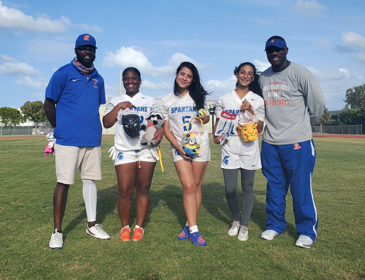 HillsFlag's tweet photo. 🚨 Senior night at Northeast H.S.🚨

Congratulations Mariah, Aurelia, and Avery. Thanks for everything you've done so far, this 28-0 win was for you. https://t.co/wzVZSdgl67
