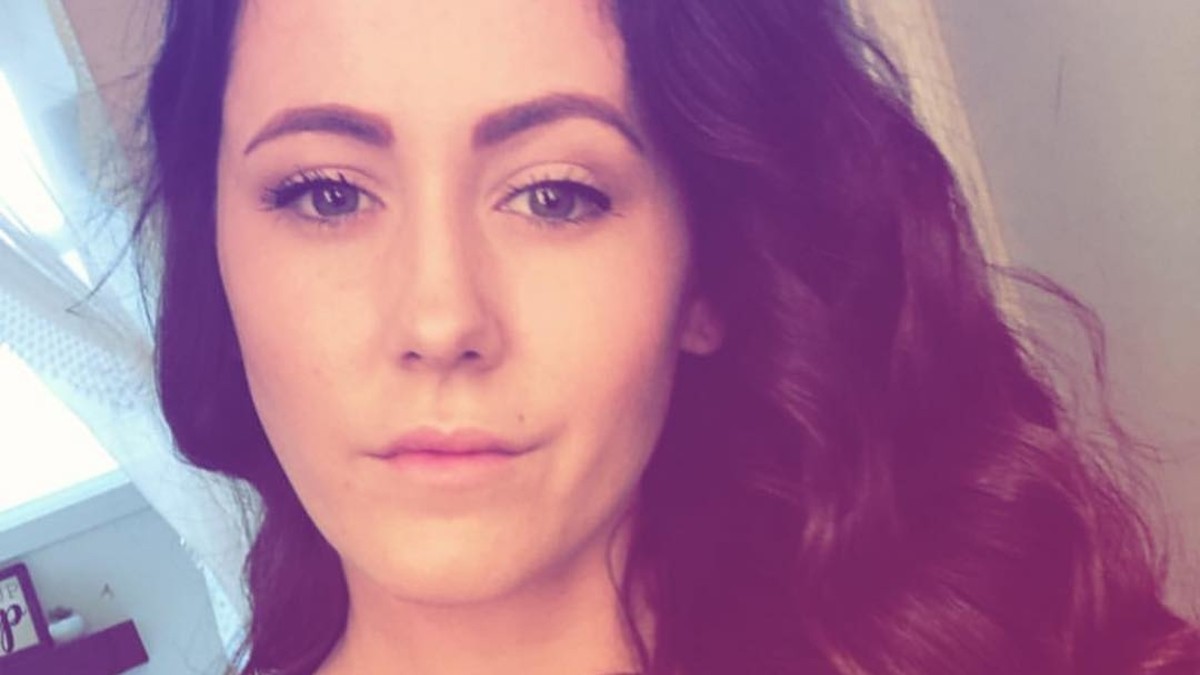 Monsters & Critics: Jenelle Evans shows off ‘BS’ allergy in tight dress https://t.co/ino5z2EwQ3 #crime #news https://t.co/6rgw8SJo75