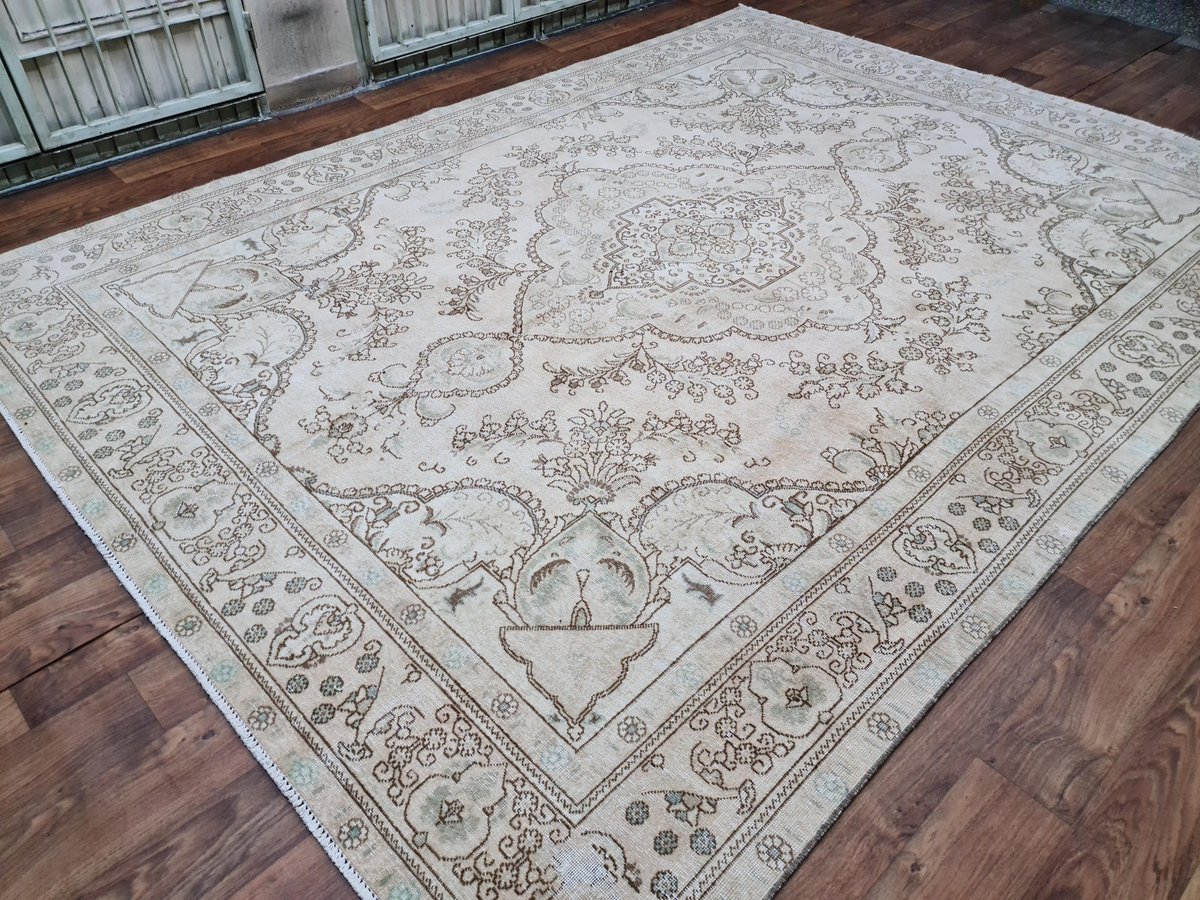 Excited to share the latest addition to my #etsy shop: 9x12 Turkish Rug/Hand Knotted Area Rug/ Oversize area rug/ Vintage decor rug/ Large area rug/ Rustic decor rug/Antique carpet/ 9.2x12.5 feet etsy.me/3xETbvk #oversizerug #turkishrug #vintagecarpet #neutral