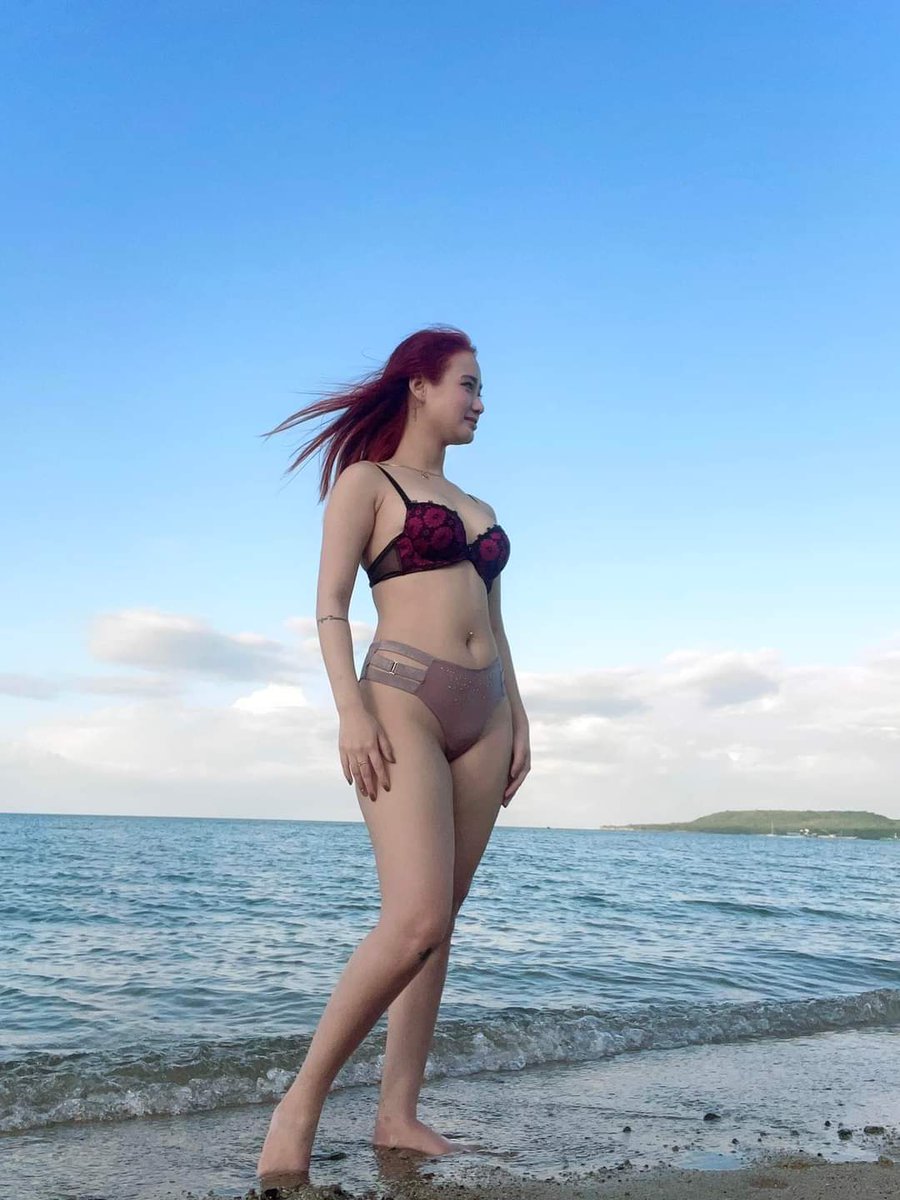 IamCaitlin tweet media