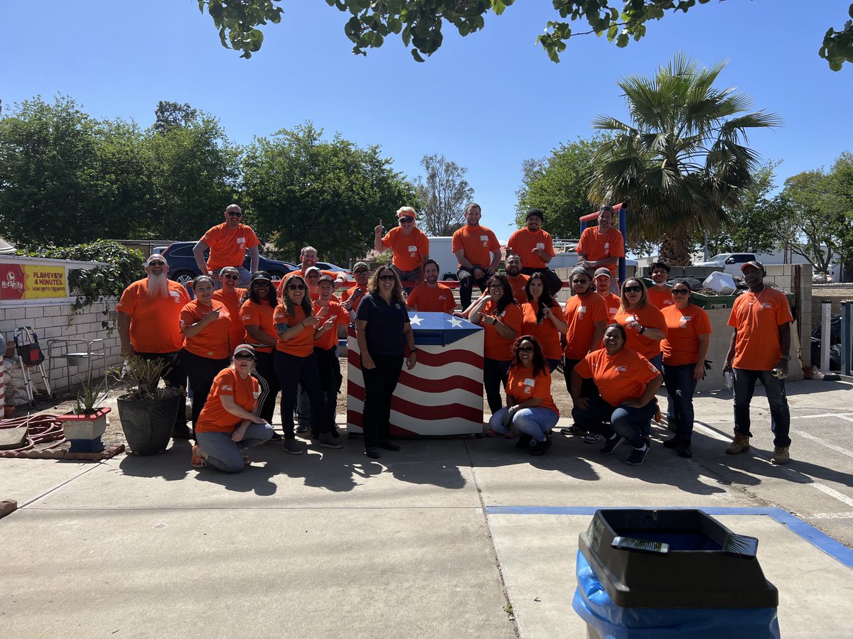 A proud moment for D67 & Team depot supporting over 600 veterans in our Norco community today! Special shout out to Solange, Kim, Jill and Mike; as well as, our amazing D67 associates! Commander Jennifer loves our values and believes in giving back!