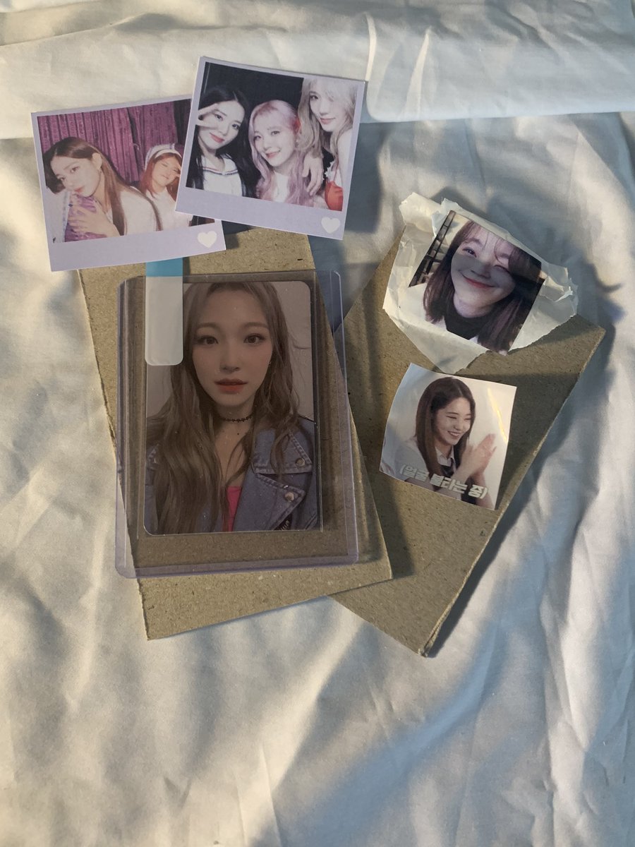 joyycartt's tweet photo. [🦋] happy mail !

aaaaa first fromis_9 pc came home! its baby jiheon!! thank u so much @caibingluvr for the freebies, packing it safely and smooth transaction! jiheon is in good shape! tysm again!! ><

#bbangcheck #reesemailss https://t.co/YQogrMX88i