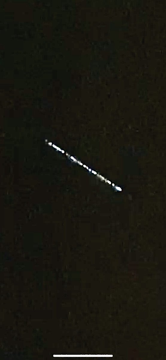 aavashism's tweet photo. Starlink satellite visible from wooster ohio! I freaked out when I first saw it. Looks amazing! https://t.co/Zwi7W8UzE5