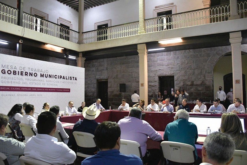 El Gobierno del estado, en todo momento, brinda el acompañamiento a las y los alcaldes para garantizar el bienestar de la ciudadanía. Continuaremos con estas mesas de trabajo donde participa nuestro gabinete estatal. 

#APasoFirme
#TierraDeOportunidades
2/2