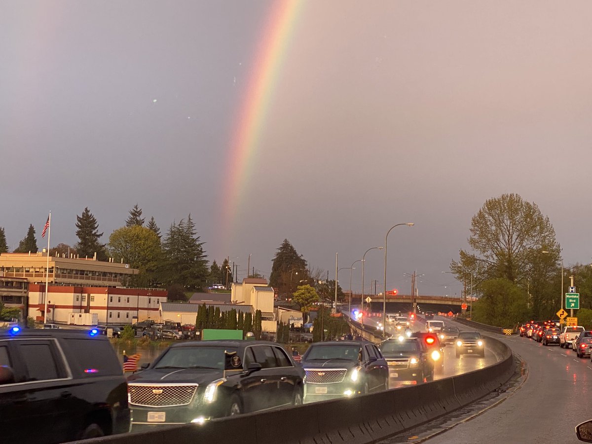 Wieth73's tweet photo. Biden visiting Seattle. #komonews https://t.co/DXt6XeUBc0