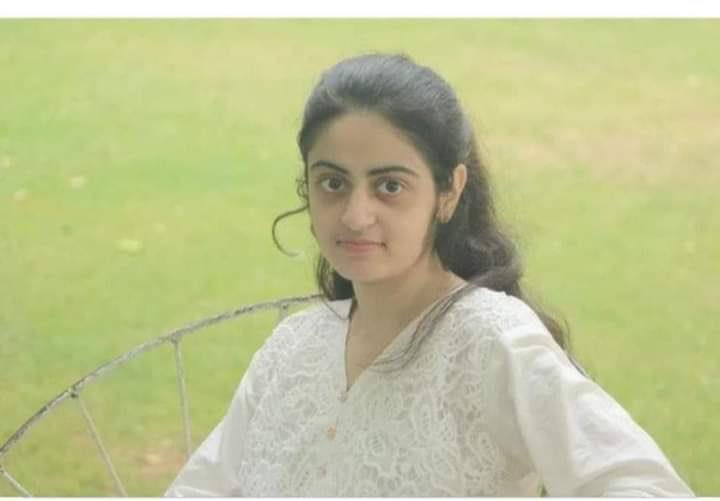 Imrandaudani56's tweet photo. #FindDua #DuaZehra 

Ya Allaah Please help these parents and Dua. Aameen. 🙏🏼🕋
#DuaZehra
#DuaZehraKazmi
#duazehramissing https://t.co/LrK6l5AGhL