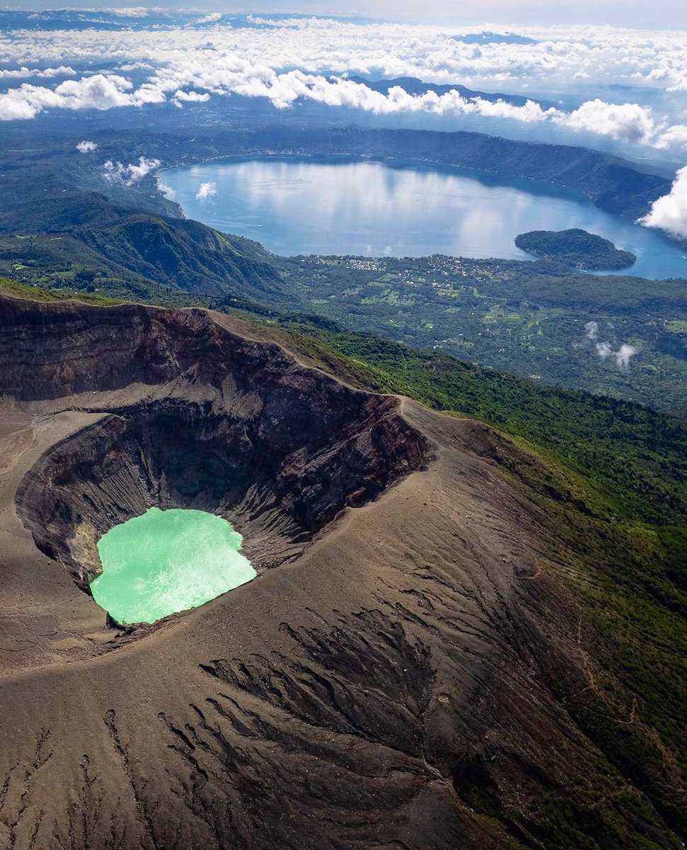 Soberbios volcanes 🇸🇻⛰😍

📍Volcán Ilamatepeq y Lago de Coatepeque

📸SvolcanesSV