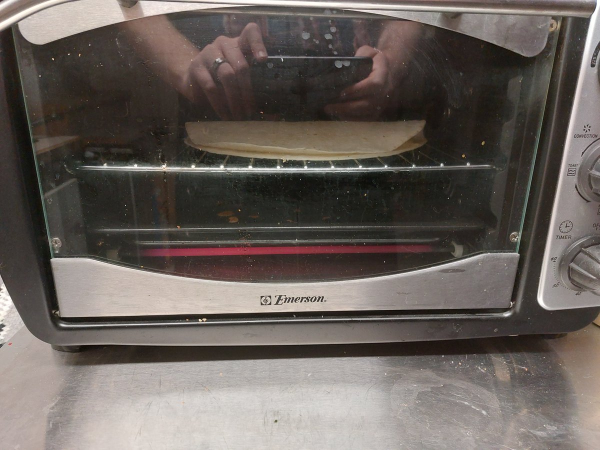 zip1912's tweet photo. hahahahaHA making a SECOND quesadilla today #poggers #dab #quesadilla #mexico #madlad #pingas https://t.co/YgPtu4vhMv