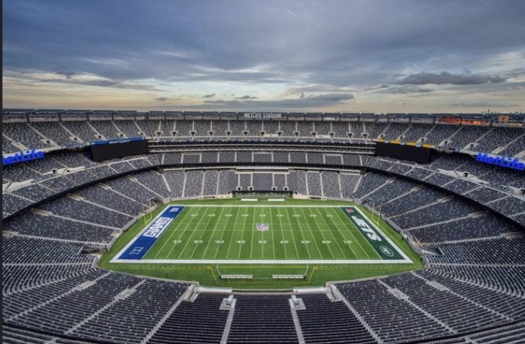 NicholasLabes13's tweet image. Thank you #top200football for the invitation to ball out at MetLife Stadium 7️⃣🆚7️⃣