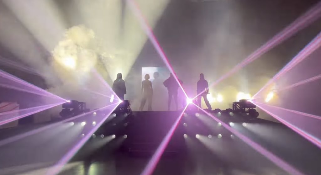 CL has released the Chapter 1 of “CL PLUS” featuring behind the scenes from #CLchella and 2NE1’s reunion 

Watch it here: youtu.be/ToLqR-U4MTs

#CL #CLPLUS <a href="/chaelinCL/">CL</a>