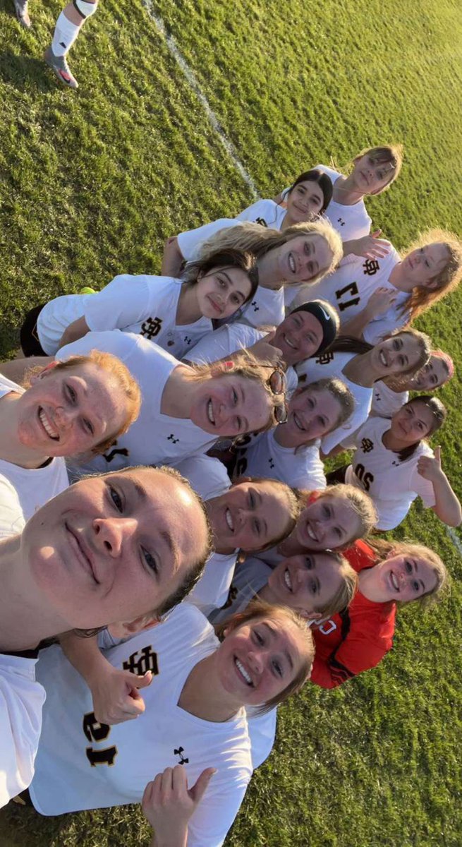 RCHS Girls Soccer tweet media