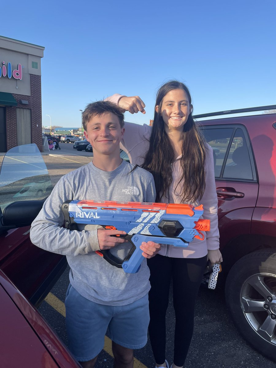 SimonJacobs118's tweet photo. @ahsnerfwars22 Simon Jacobs from the buffy barn busters catches Carissa smith from the darty deeds lacking at DQ https://t.co/jHdP6koJV5