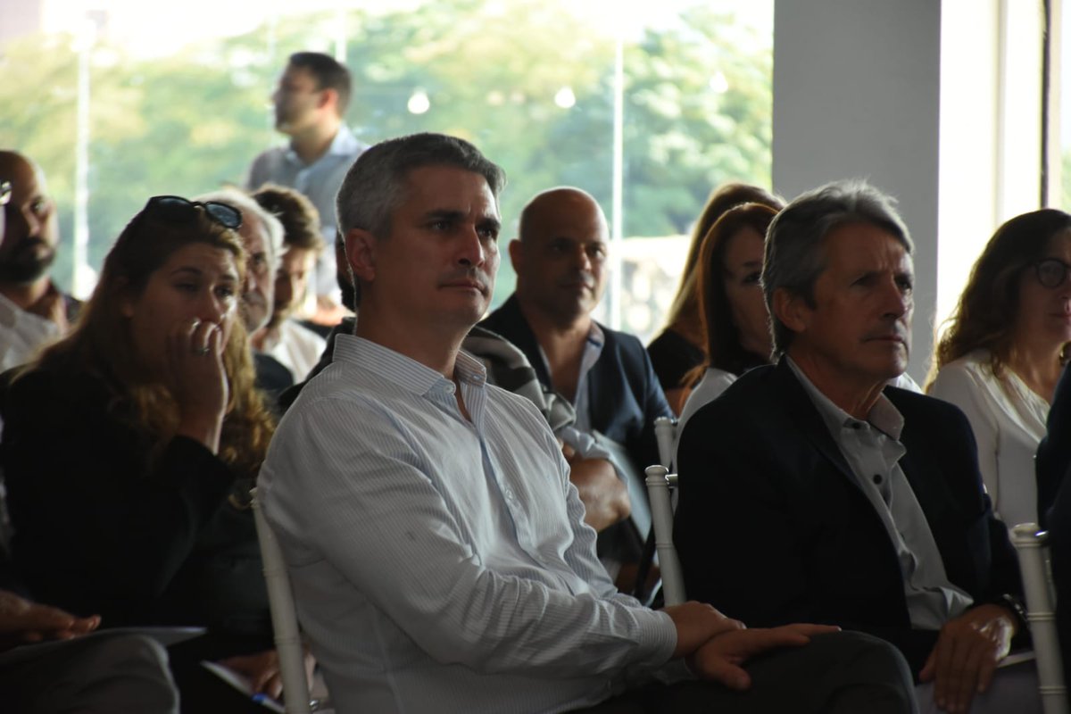 estebanlenci's tweet photo. HABLEMOS DE AUTONOMÍAS LOCALES❗
Desde el Foro de Autoridades Locales del PS realizamos una jornada sobre contenidos y alcances de las autonomias locales: salud, educación, ambiente, presupuesto, finanzas y justicia fueron algunos de los temas que se trataron durante la tarde. https://t.co/jEanczqyj7