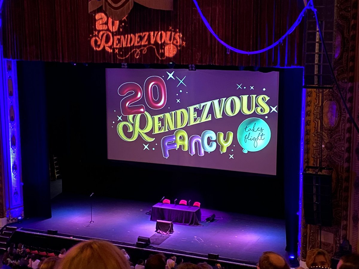erindle89's tweet photo. I’m so excited for my first #MBMBaM live show!!! https://t.co/vGhTT35a6v