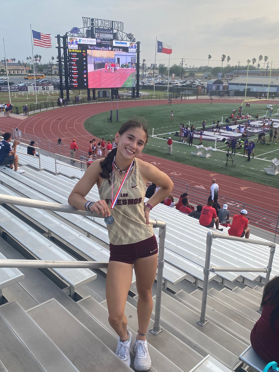 LFTrackandField's tweet photo. Congratulations to Ayelen Torvik on placing 2nd ๐ฅ & qualifying to regionals in the 800 m. run! ๐๐ฝ๐๐๐ฝโโ๏ธ
#regionalqualifier #SAbound https://t.co/RwnXaqjhTT