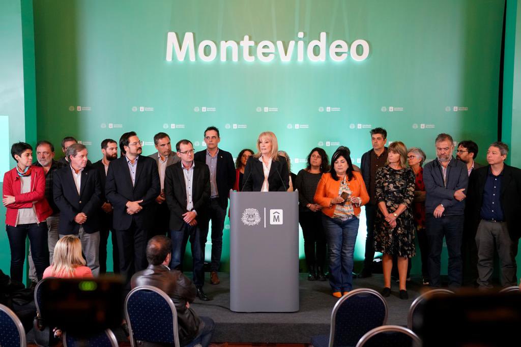 Que no hayan aprobado el programa de la <a href="/montevideoIM/">Intendencia de MVD</a> con el BID es una gran injusticia con nuestro departamento. Negaron la posibilidad de hacer obras, de generar empleo y brindar saneamiento. Votaron no a invertir en limpieza y a evitar inundaciones.