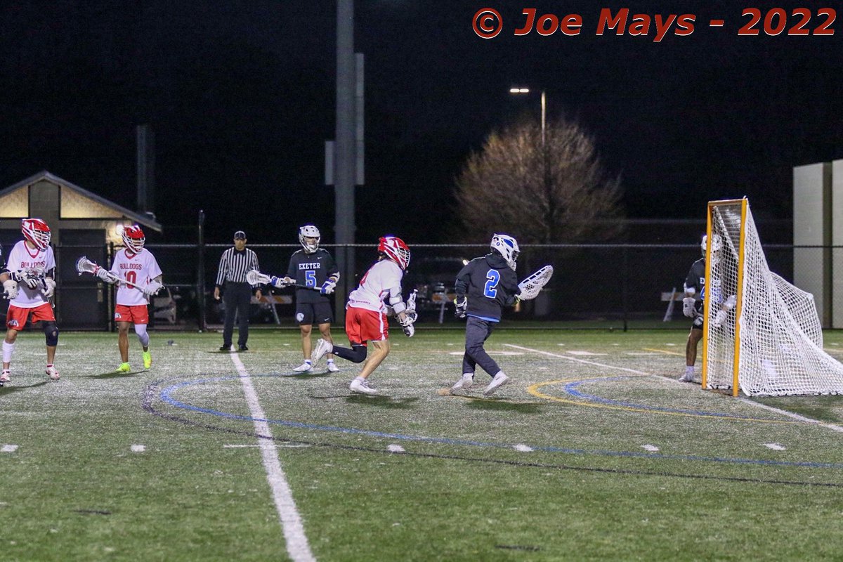 🥍 Bulldogs cut into Exeter lead on goal by <a href="/DylanGarber6/">Dylan Garber</a>, assisted by <a href="/GavinLenart/">Gavin Lenart</a>. Eagles up 3-2, 8:54 left Q3. #WilsonSD